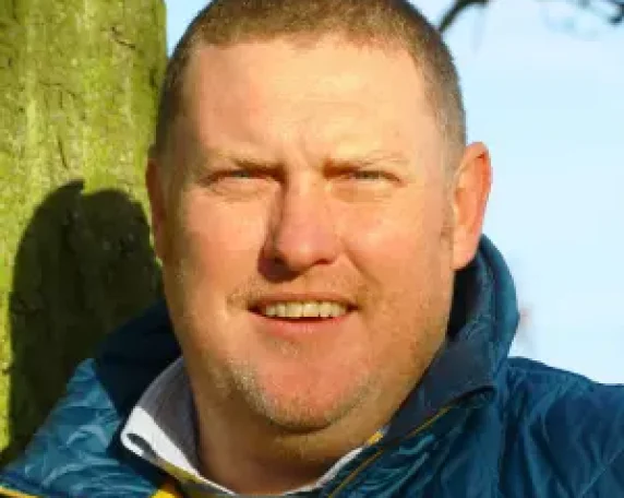 MikeEdwards2-qpxhtbzddfva2t2t0derqb5i8wxhe9sh6kg8yeyk9c