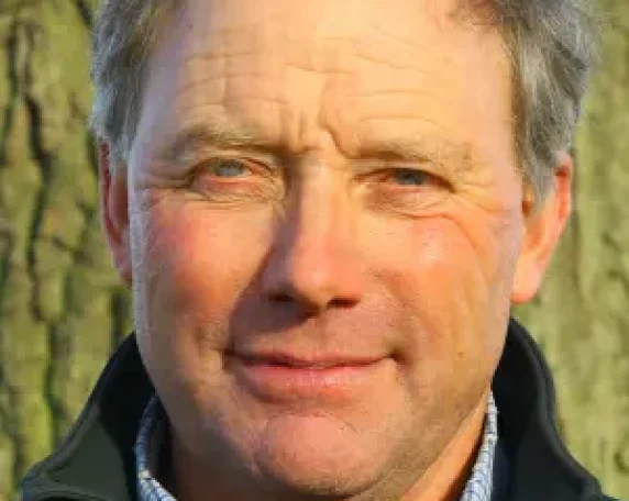 RichardEvans-2-qpxhobicx9085ocya7eefkp06xn0cdw0hr70tae5g0